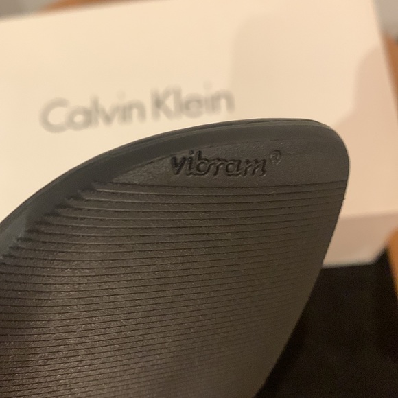 Calvin Klein Collection all leather  t-strap / ankle strap black sandal - Picture 11 of 12